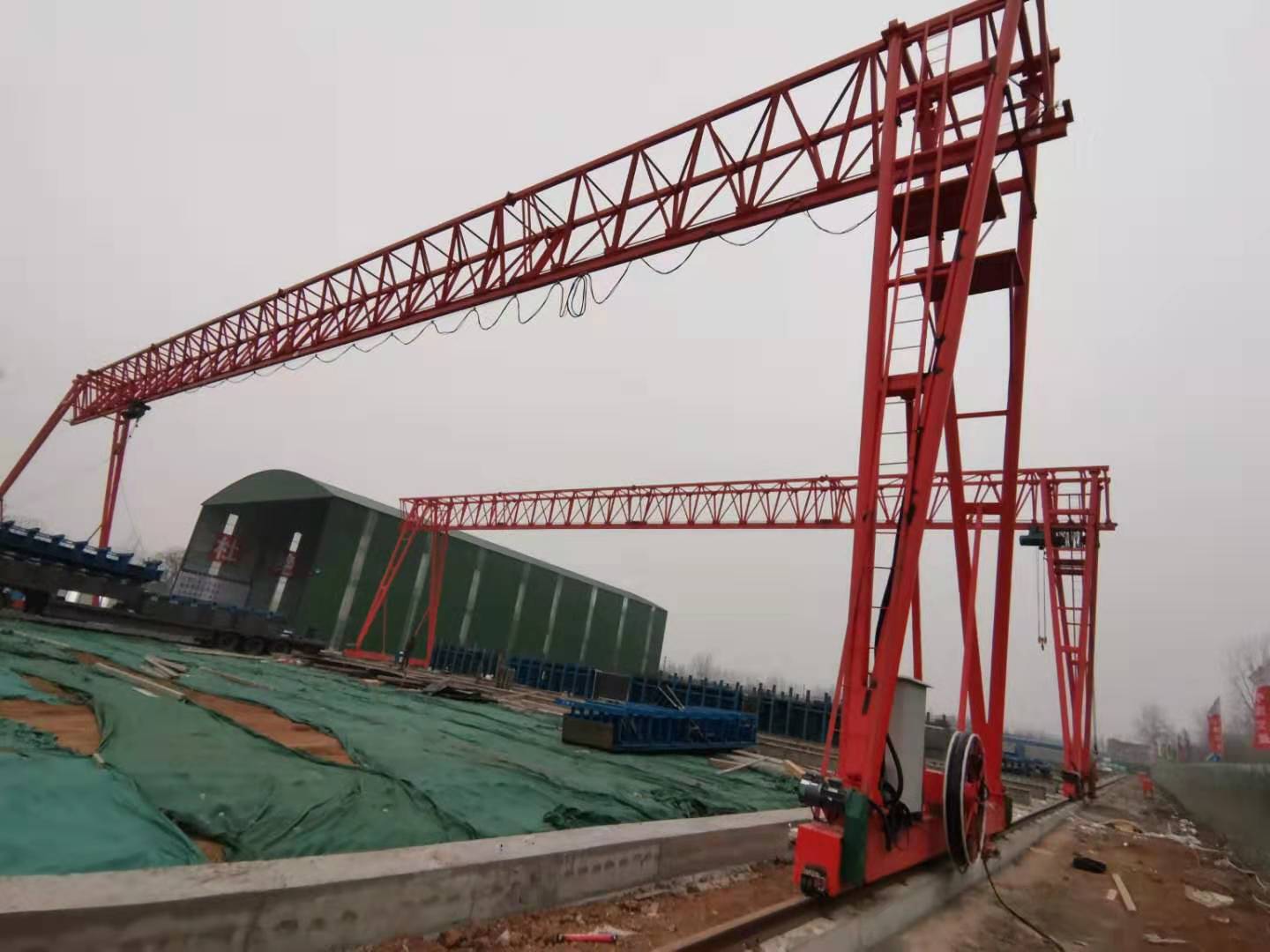 中國(guó)交建基礎(chǔ)建設(shè)集團(tuán)，310國(guó)道改擴(kuò)建洛陽(yáng)新安段，ME90+90/10t-43m-9m一臺(tái)，MH10t-43m-9m-2臺(tái)，MH5t-22m-9m-1臺(tái)