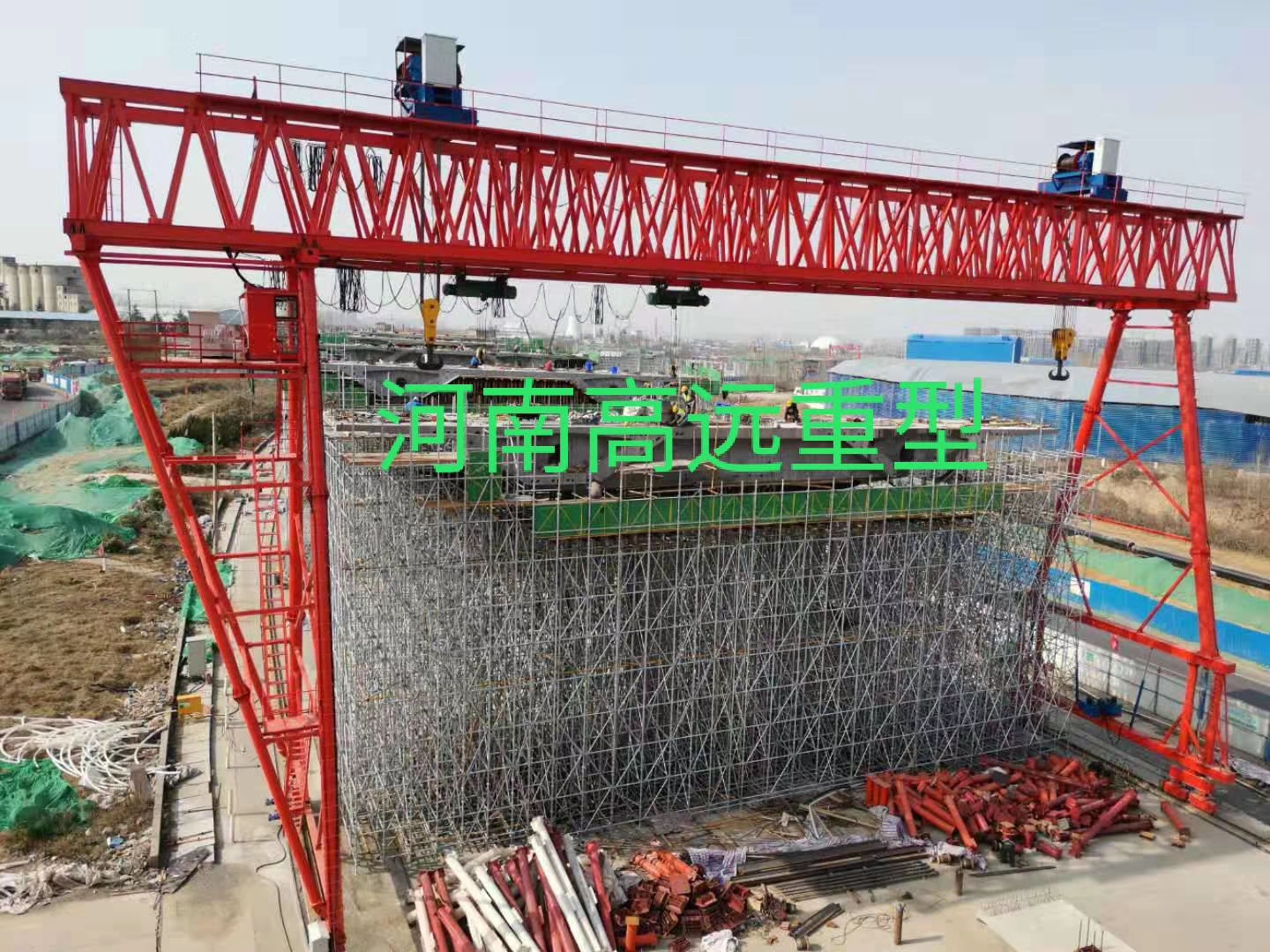 重慶勝和建筑工程有限公司拉薩提布崗項(xiàng)目，采購(gòu)我廠ME60+60T-36M-9M-2臺(tái)，10T-36M-9M-4臺(tái)龍門吊