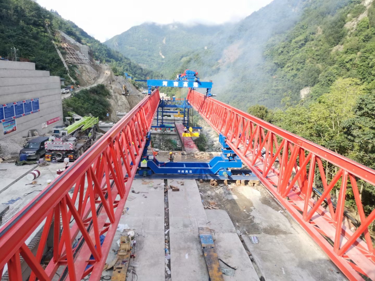 GYLQ200T-40M自平衡過跨架橋機(jī)安裝作業(yè)時(shí)需要哪些工具？